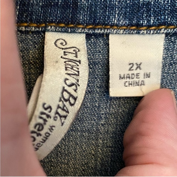 St. John’s Bay Denim Jacket 2X | Stretch Jean Jacket | Classic Blue | Like New - Picture 4 of 11